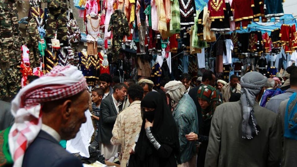 تجار صنعاء يرفعون الكرت الأحمر في وجه المليشيا الحوثية ويبدأون باتخاذ أول خطوة عملية