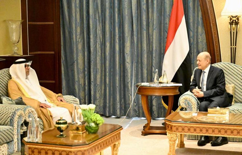 رئيس مجلس القيادة الرئاسي يستقبل السفير الاماراتي