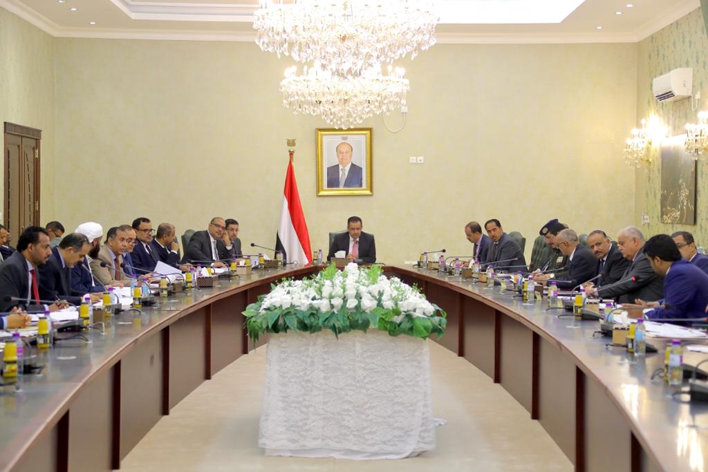 رئيس الوزراء: ما ورد في تقرير الخبراء استند الى استنتاجات غير صحيحة .. ونعمل حاليا على اجراء مراجعة شاملة وأي اخطاء سيحاسب مرتكبوها