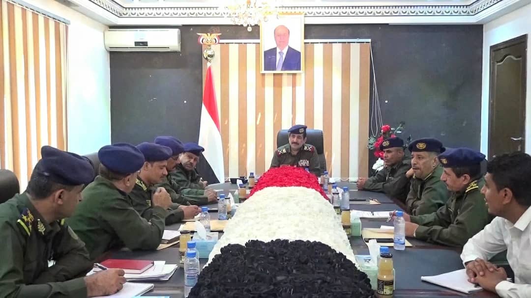 مناقشة تفعيل الهيكل التنظيمي وإعداد مصفوفة البيانات الخاصة بوزارة الداخلية