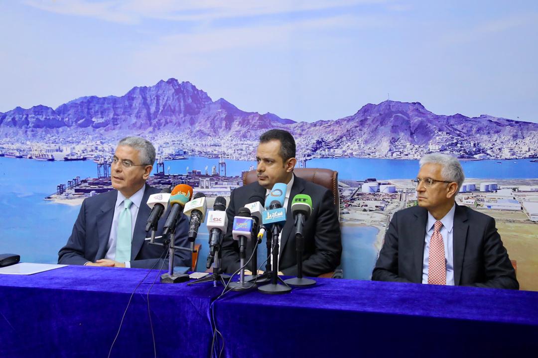 رئيس الوزراء : البنك الدولي شريك اساسي في التنمية وزيارته للعاصمة المؤقتة عدن تعكس ذلك