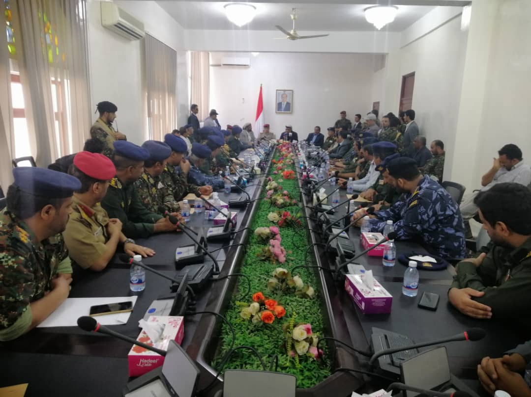 وزير الداخلية يشدد على أهمية تفعيل قنوات التنسيق والتعاون لجاهزية القوات المسلحة والأمن