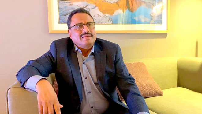 ذاكرتنا ليست مثقوبة.. شاهد ماذا قال صالح الجبواني عن عبدالملك الحوثي عند اقتحام المليشيات للعاصمة صنعاء.. "فيديو" 