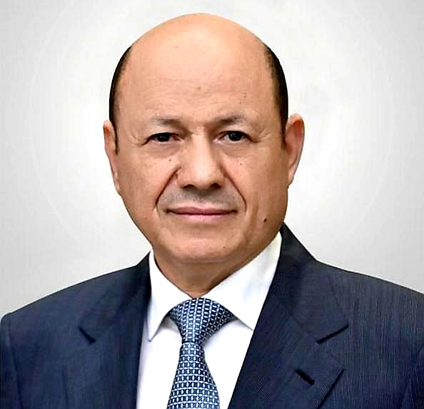 رئيس مجلس القيادة الرئاسي يعزي الرئيس علي ناصر بوفاة شقيقه