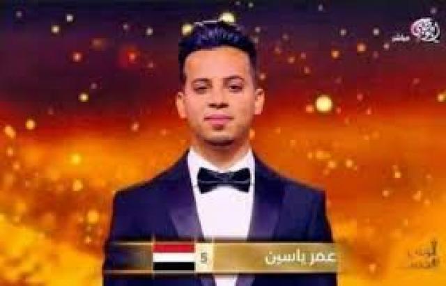 رئيس الوزراء يجري اتصالا هاتفي بالفنان عمر ياسين ويهنئه بالفوز بلقب نجم الزمن الجميل