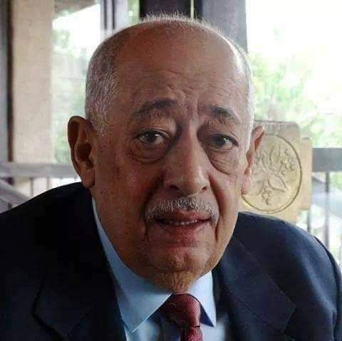 رئيس مجلس القيادة الرئاسي يعزي بوفاة رئيس مجلس الشورى الاسبق