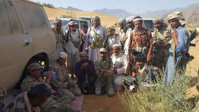 القفز من سفينة الحوثي الغارقة .. كبار القادة العسكريين ينشقون عن المليشيات وينظمون للشرعية