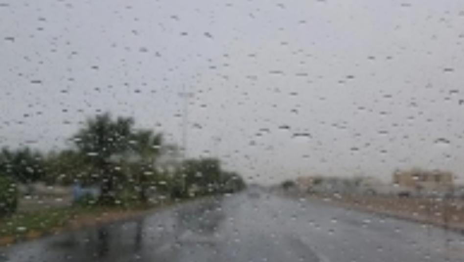 الأرصاد يحذر المواطنين في هذة المحافظات اليمنية من هطول أمطار غزيرة خلال الساعات القادمة
