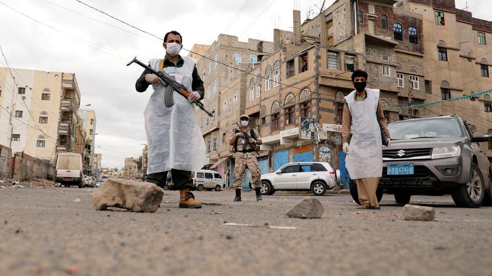 العربية نت: أنباء عن نقل الحوثيين لمختطفين مصابين بكورونا بين السجون