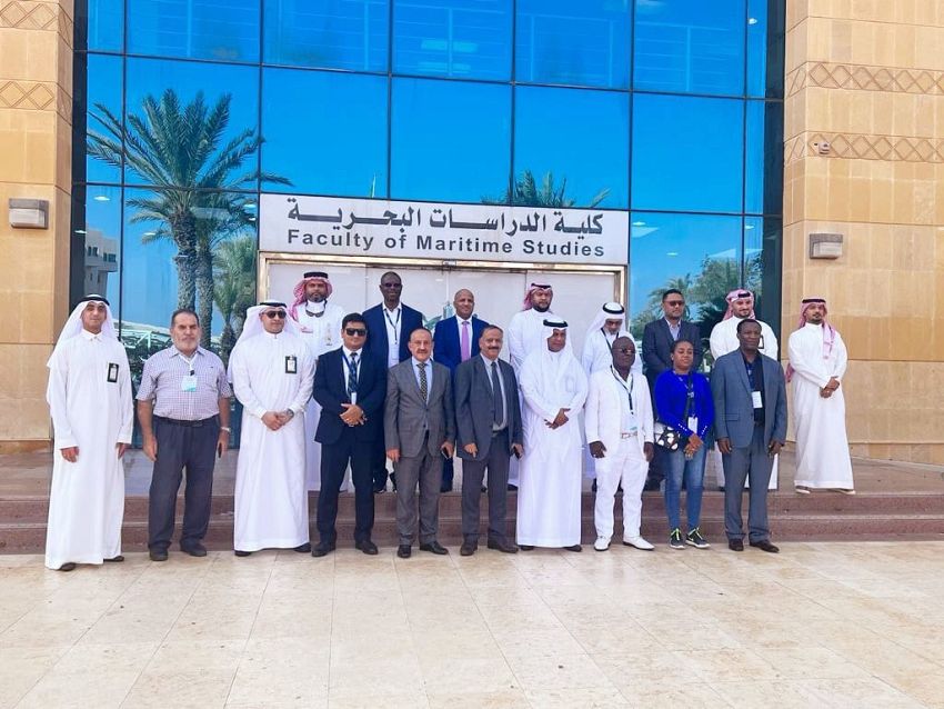 وزير النقل يزور كلية الدراسات البحرية في جامعة الملك عبدالعزيز بمدينة جدة