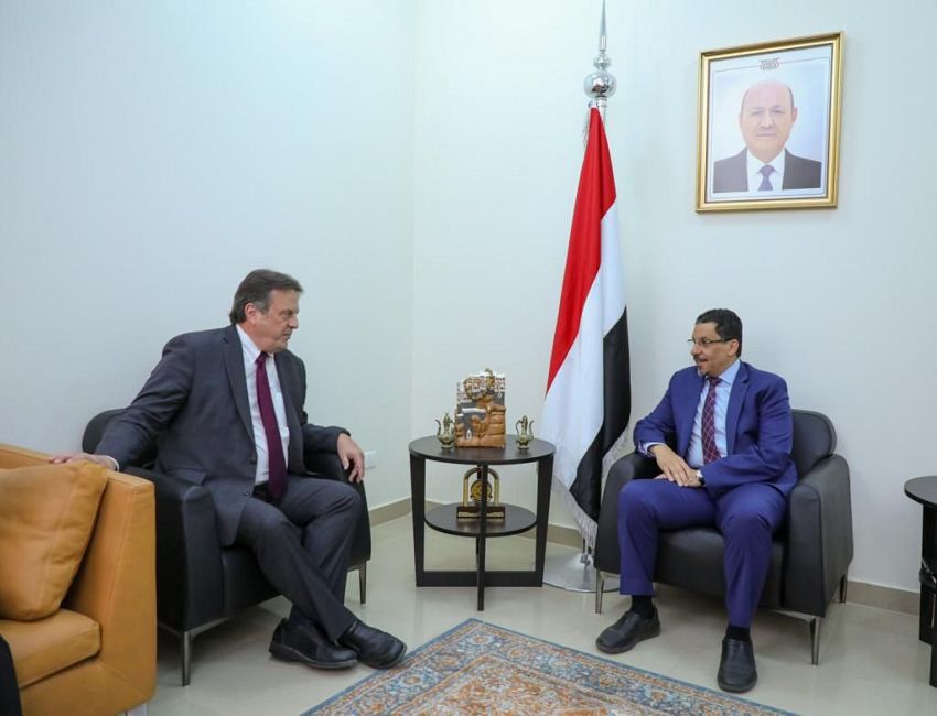 بن مبارك يبحث مع منسق الشؤون الانسانية سير تنفيذ المرحلة الاولى من خطة انقاذ خزان صافر