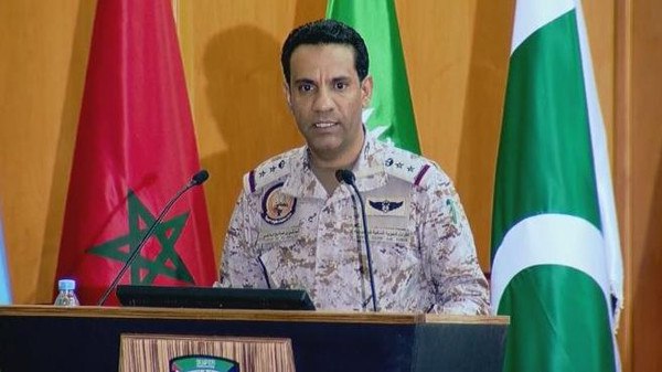 ناطق التحالف العربي يؤكد إصابة اربعة مدنيين جراء تدمير طائرة بدون طيار تابعة لميليشيا الحوثي