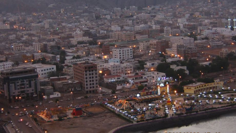 وردنا الان : الحماية الرئاسية تسيطر على اهم معسكرات المتمردين وتطارد عناصر بن بريك