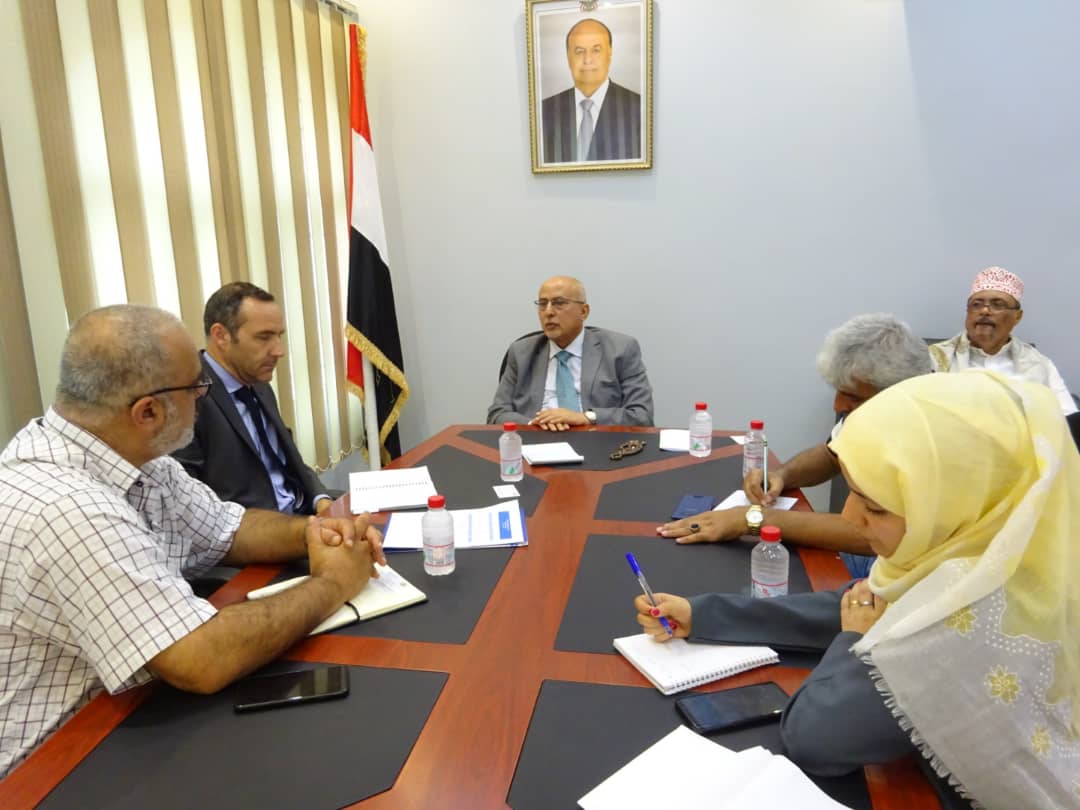 وزير الإدارة المحلية يبحث مع الـ (اوتشا) تنفيذ مشاريع دعم سبل العيش بقيمة 400 مليون دولار