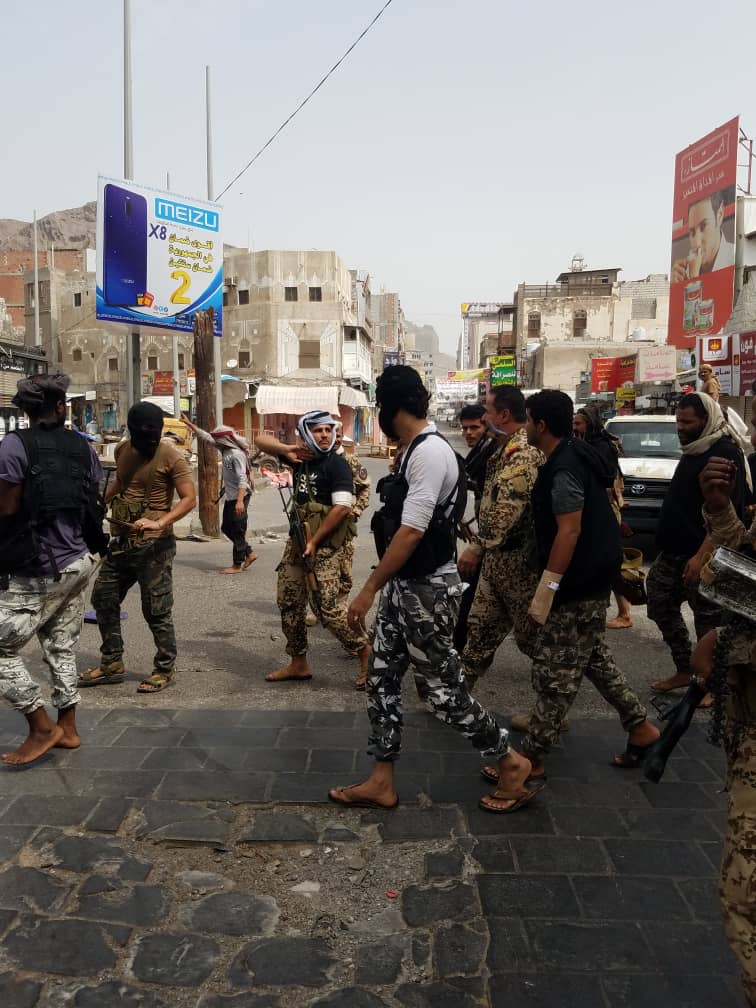 المنظمة العربية لحقوق الإنسان تطالب بوقف فوري للاقتتال في عدن