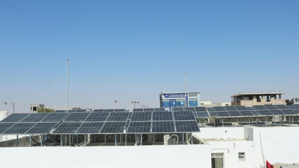 افتتاح منظومة الطاقة الشمسية في مركز الحميات بمستشفى الغيضة المركزي