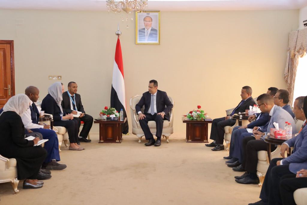 رئيس الوزراء يستقبل في عدن وفد التحالف العالمي للقاحات والتحصين