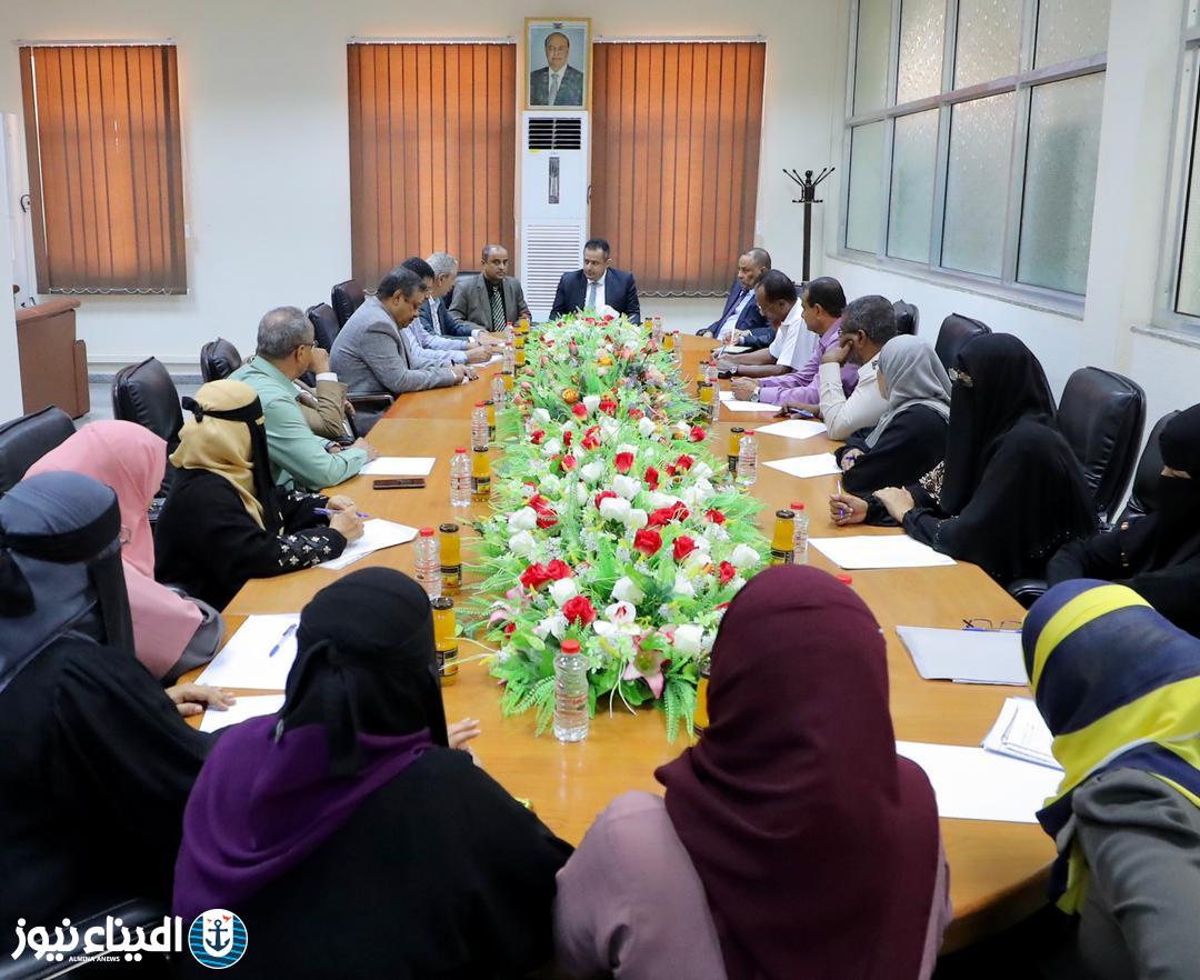 رئيس الوزراء يشدد على ضرورة تحقيق التكامل بين السياسة المالية والنقدية ورفع مستوى الإيرادات وترشيد النفقات 