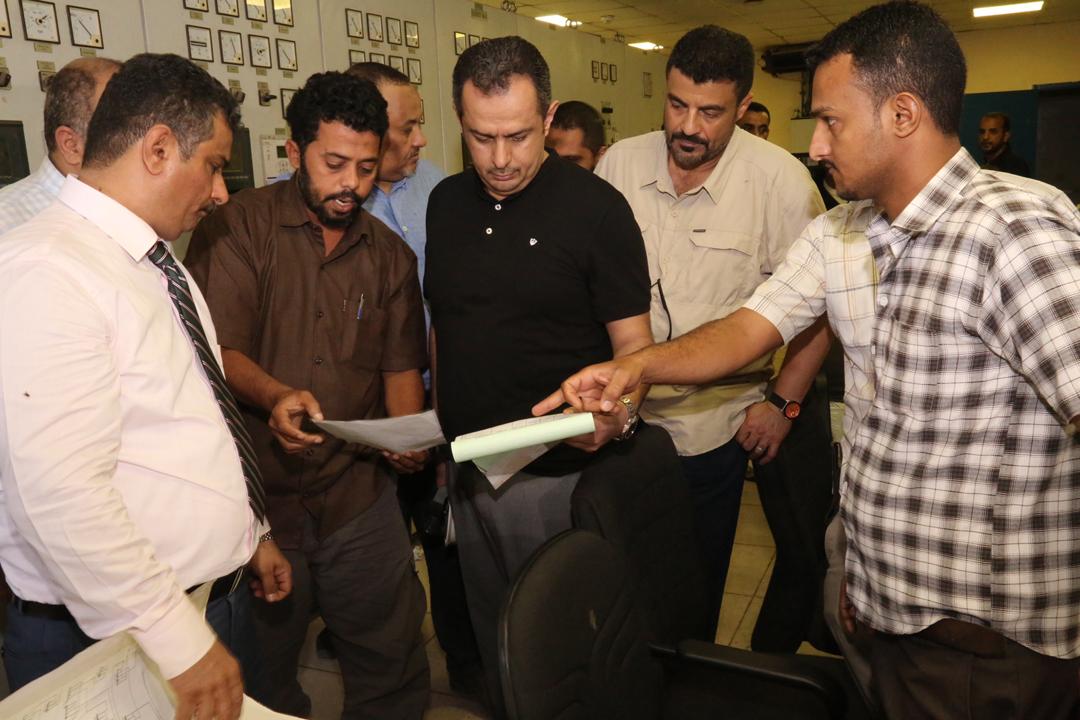 رئيس الوزراء يترأس اجتماع لمناقشة تعزيز استقرار الطاقة الكهربائية  