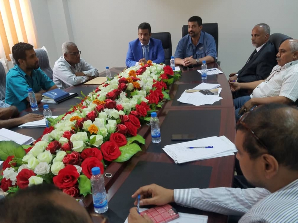 وزير الكهرباء يستقبل المحافظ سالمين ويناقش معه قضايا كهرباء عدن