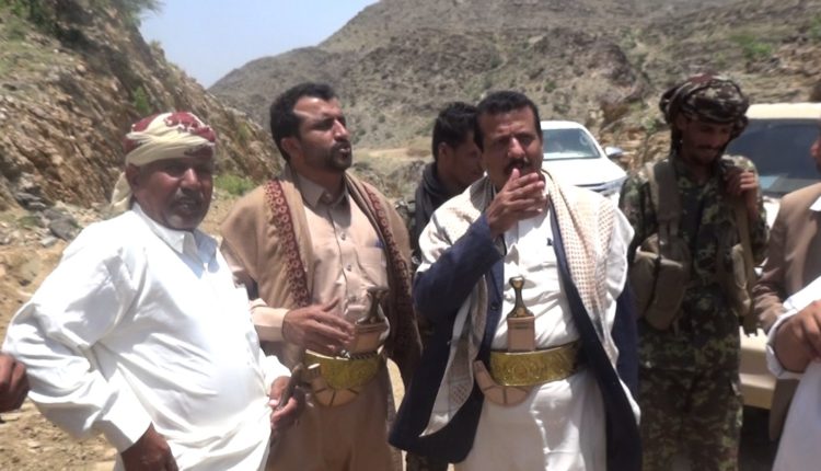 الوكيل مفتاح يتفقد الاضرار بطريق مديرية جبل مراد بمأرب واحتياجات استكمال سفلتتها