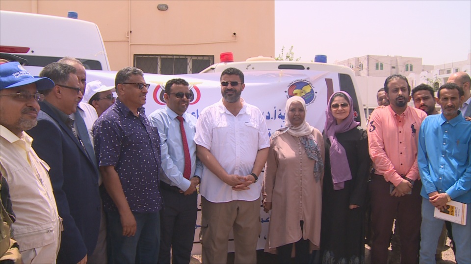 عدن| المحافظ سالمين يدشن حملة مكافحة نواقل حمى الضنك