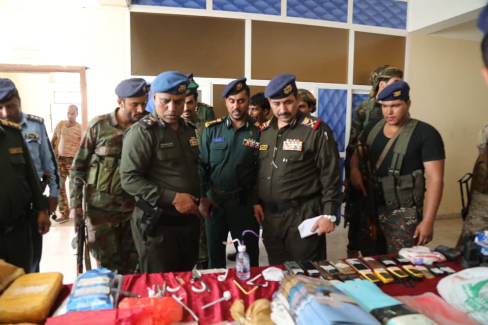 حيدان يشيد بجهود مكافحة المخدرات ويوجه بترقية شهداء الواجب من منتسبي قوات أمن الدوريات بالمهرة