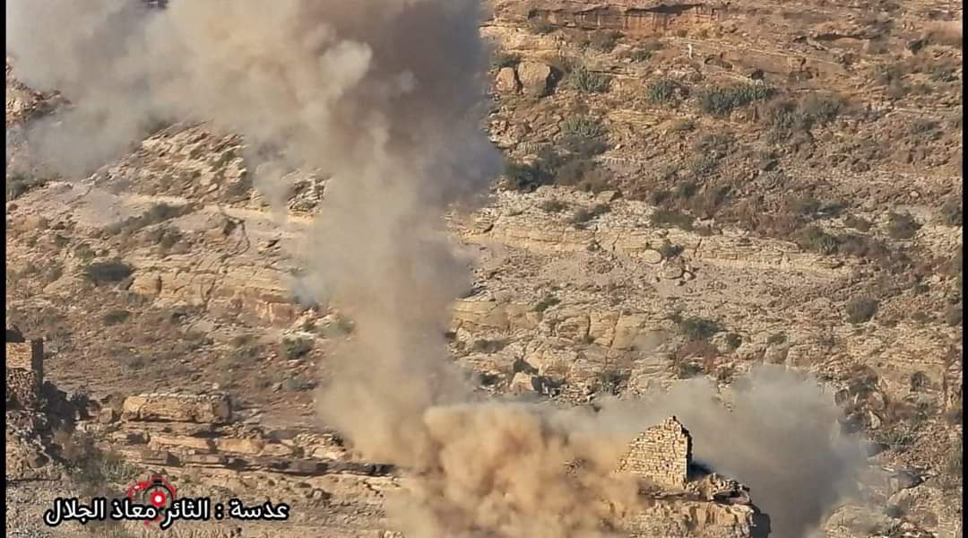 الضالع : مقتل وجرح العشرات من الحوثيين في هجوم شنته قوات الجيش الوطني والمقاومة على القهرة ويعيس