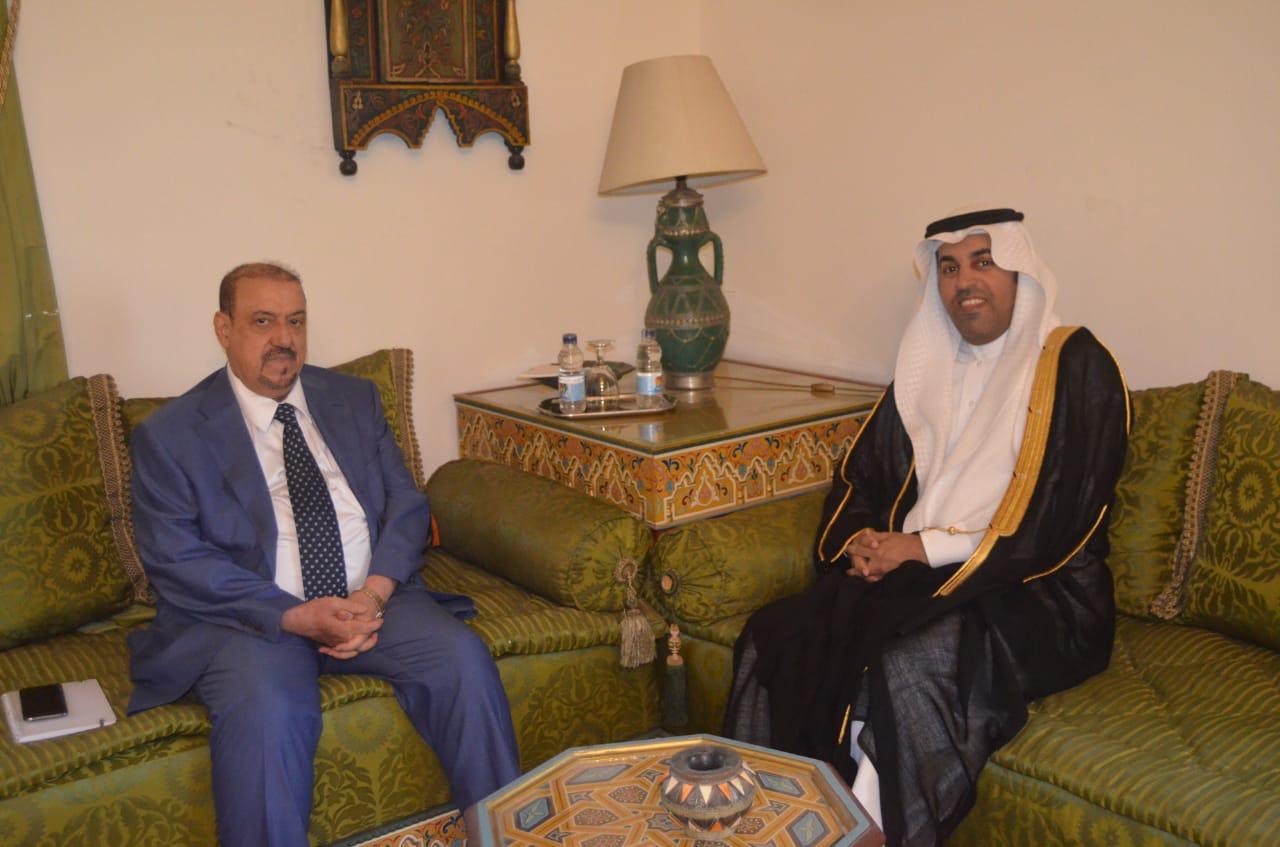 رئيس مجلس النواب الشيخ سلطان البركاني يناقش مع رئيس البرلمان العربي مجالات العمل العربي المشترك