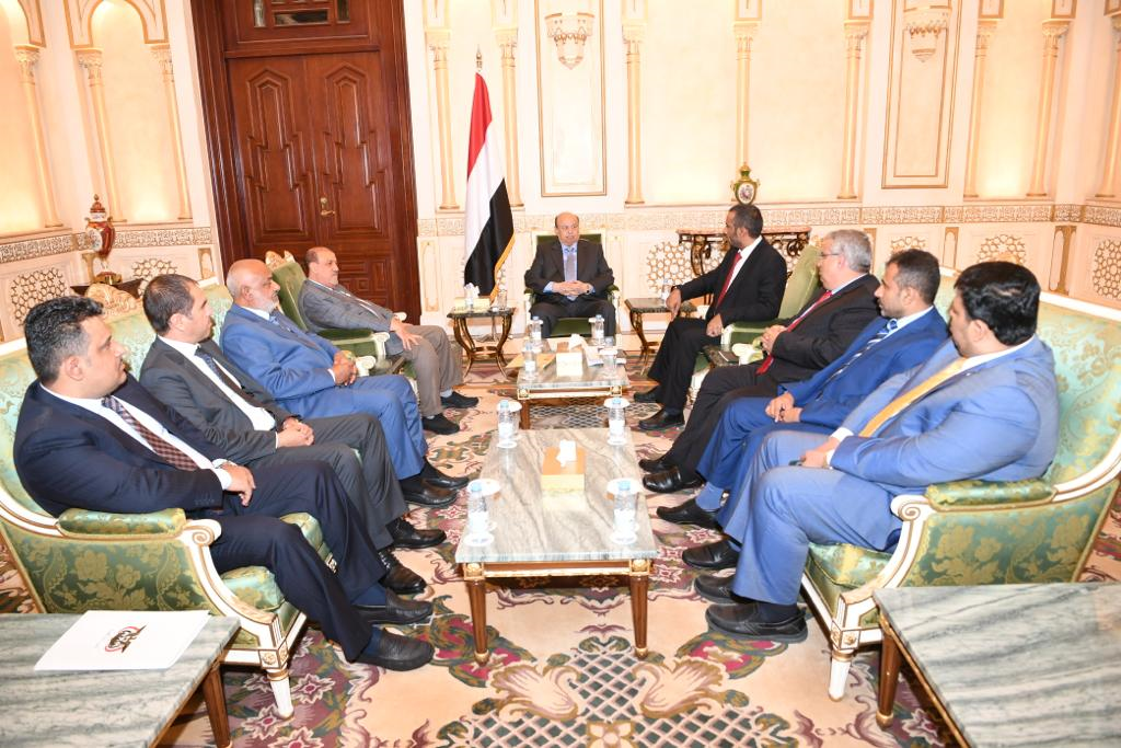 رئيس الجمهورية يستقبل رئيس مجلس النواب الشيخ سلطان البركاني