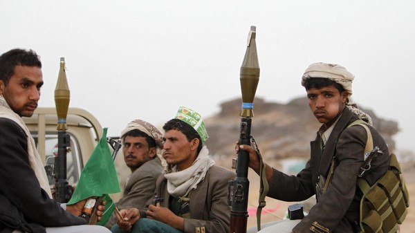 الحديدة| ميلشيا الحوثي الانقلابية توسع خروقاتها وتقصف مواقع الجيش