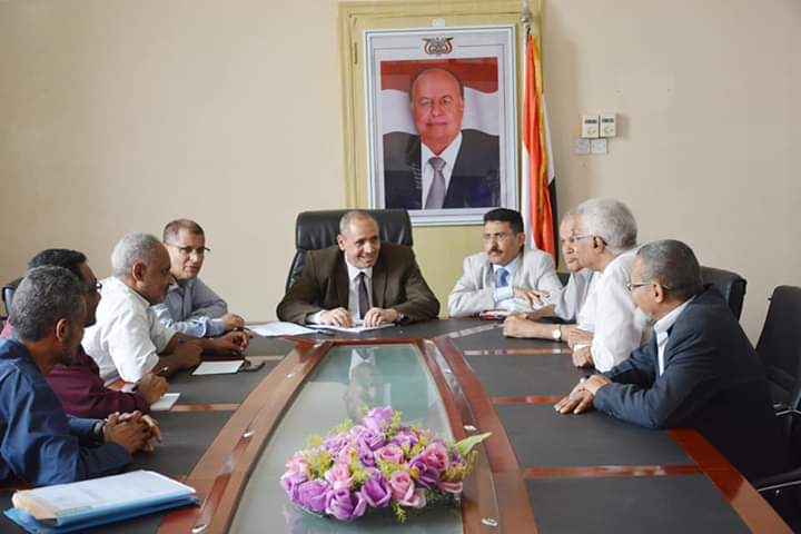 تعز :الوكيل المخلافي يلتقي رئيس واعضاء فرع الاتحاد العام لعمال اليمن