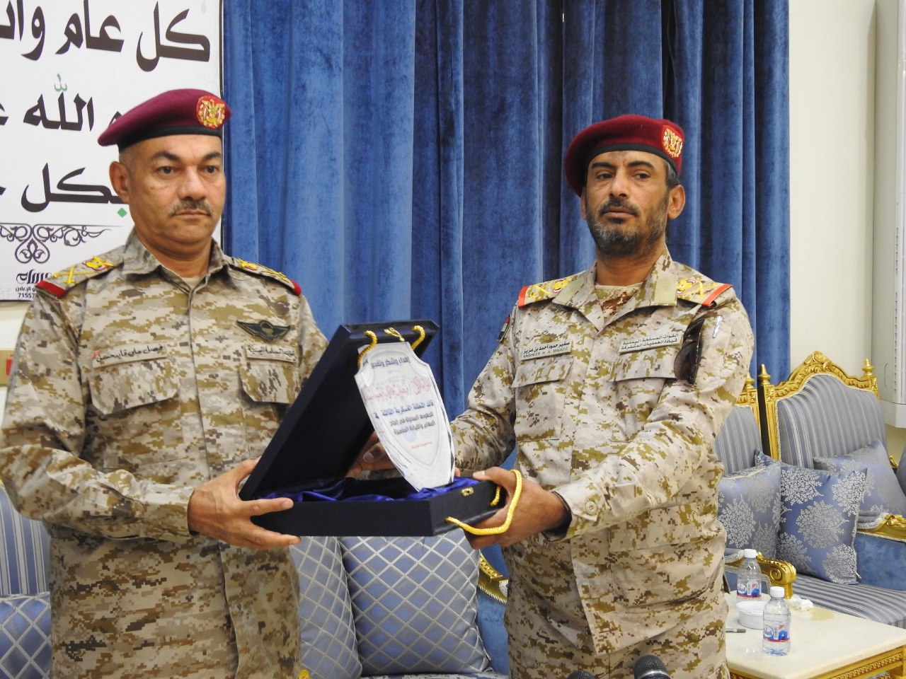 وزارة الدفاع تكرم القائد السابق للمنطقة العسكرية الثالثة اللواء الركن فيصل حسن