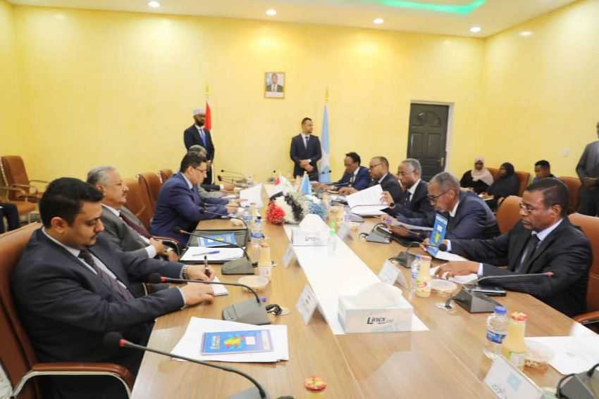 وزير الخارجية يعقد مباحثات مع نظيره الصومالي (موسع)