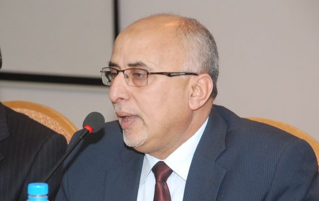 وزير الادارة المحلية يؤكد أهمية المساهمة الفاعلة لمنظمات المجتمع المدني في تنفيذ البرامج والمشاريع الاغاثية
