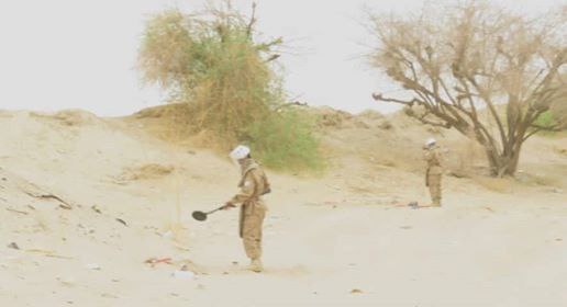 العميد العقيلي: مليشيا الحوثي لوثت وتلوث مساحات واسعة بالألغام