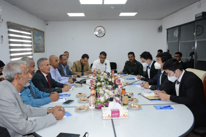 المدير التنفيذي لمصافي عدن يلتقي القائم بأعمال السفارة الصينية في اليمن