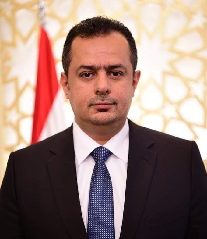 رئيس الوزراء يشيد بثبات وبطولات ابطال الجيش الوطني في جبهات نهم وصرواح والجوف والبيضاء