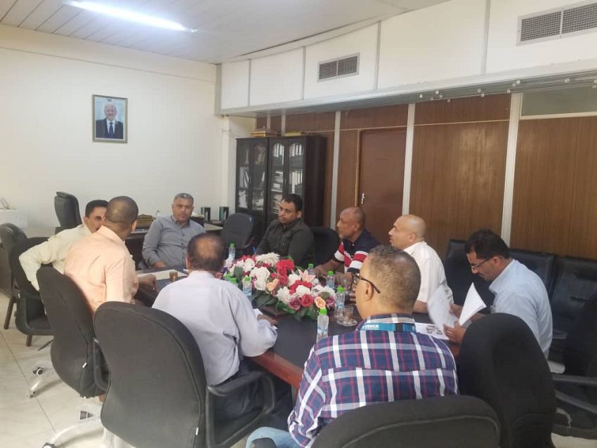 لقاءان برئاسة معاون لمناقشة تنفيذ عدد من المشاريع الخدمية في مديريات عدن