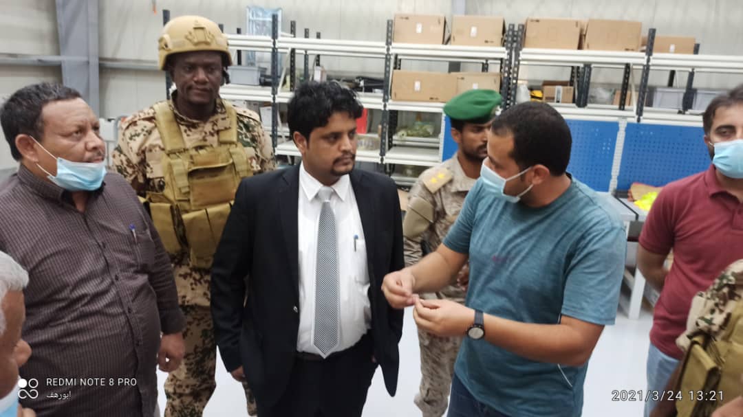 وزير الكهرباء والطاقة يتفقد محطات التوليد بمحافظة حضرموت ويلتقي بالمواطنين 