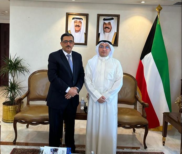 السفير بن سفاع يبحث مع مسؤول كويتي سبل تعزيز وتطوير العلاقات الثنائية