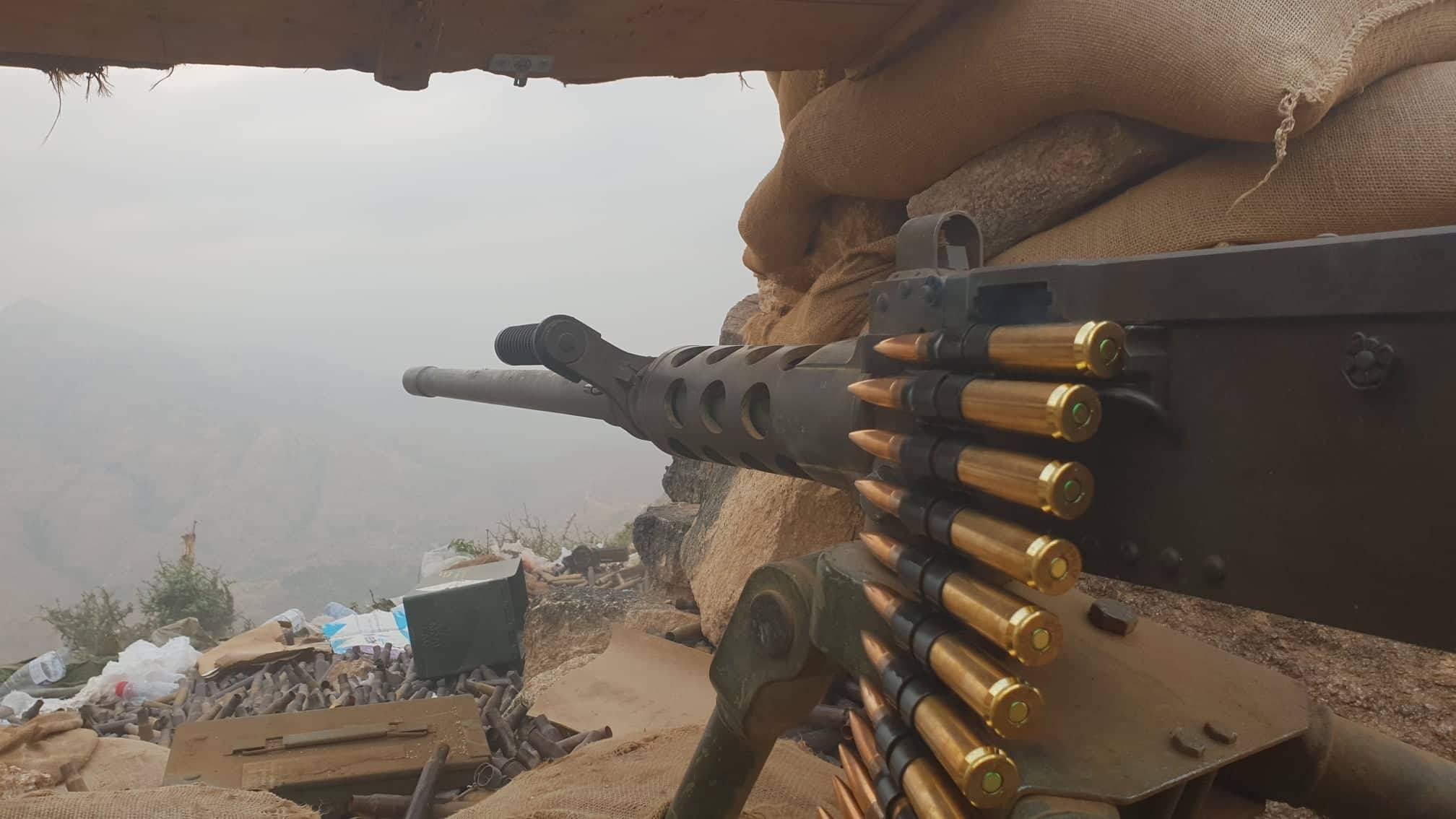 الجيش الوطني يحكم السيطرة على الخط الدولي الرابط بين كتاف والبقع