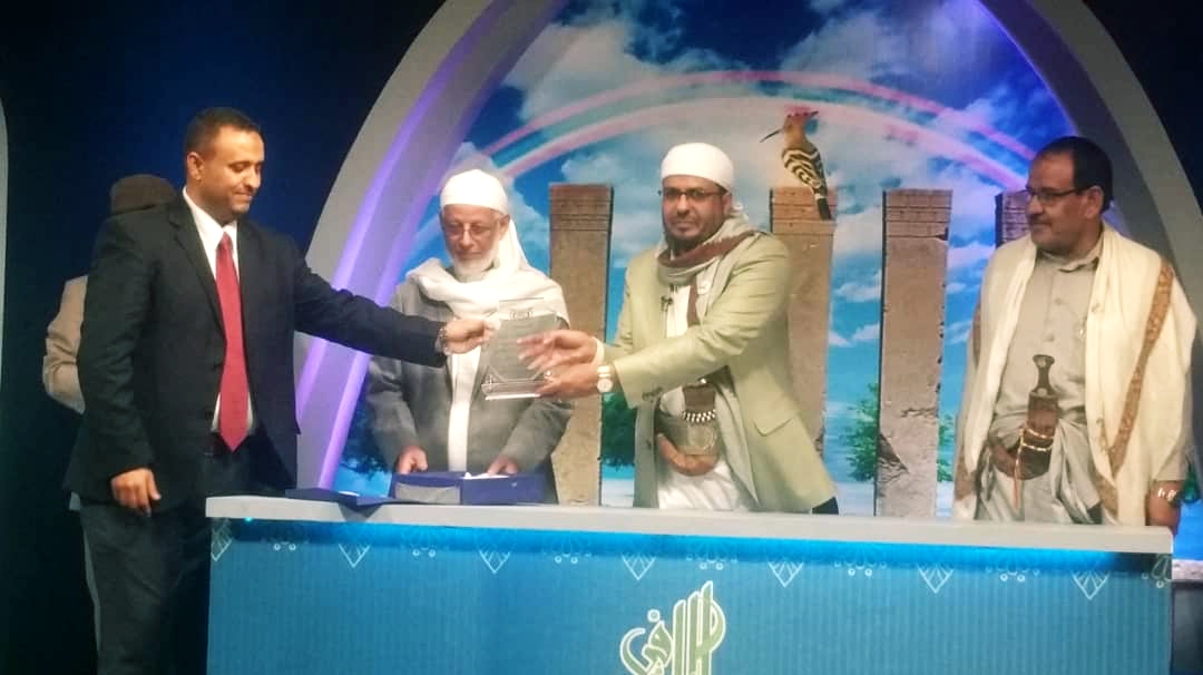وزير الأوقاف يؤكد أهمية تربية النشء والشباب على القيم والمفاهيم الوطنية وغرس حب الوطن في نفوسهم