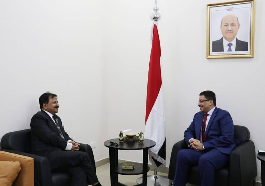 وزير الخارجية يناقش مع منسق فريق لجنة العقوبات مستجدات الاوضاع في اليمن
