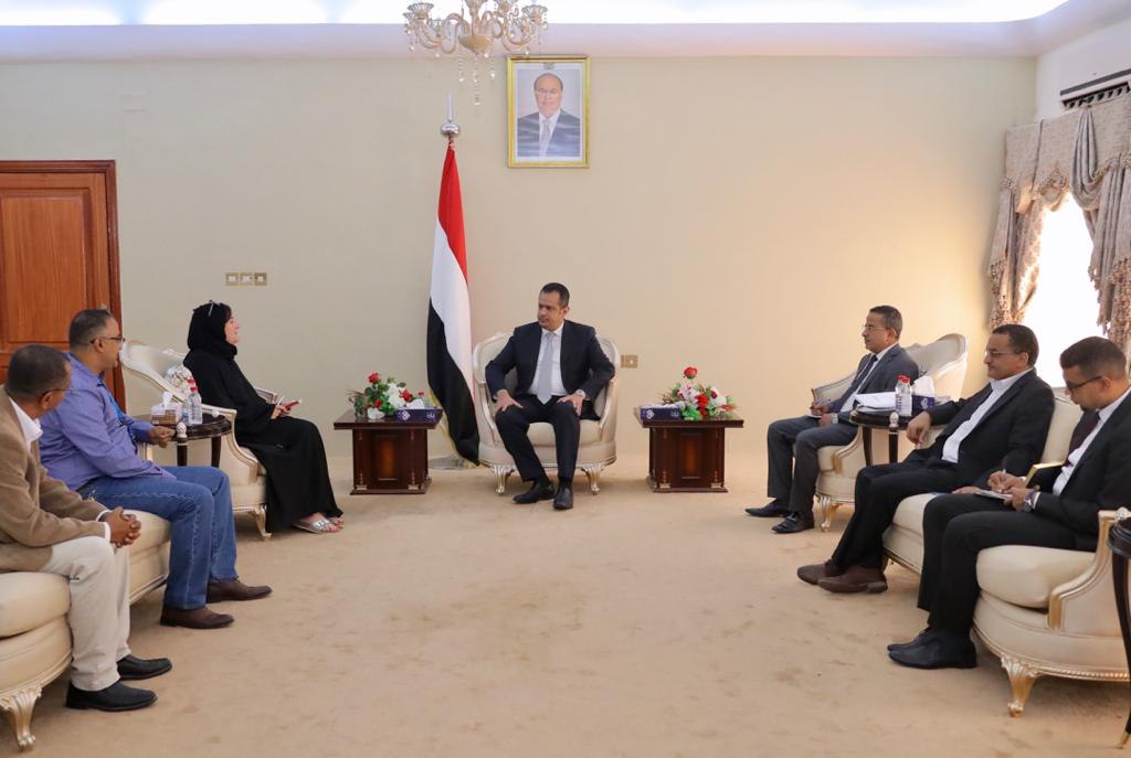 رئيس الوزراء د.معين عبدالملك يستقبل مدير مكتب مفوضية شؤون اللاجئين في عدن