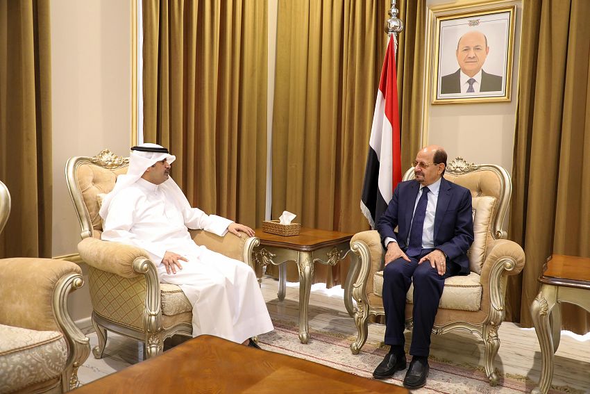 وزير الخارجية يبحث مع السفير الكويتي سبل تعزيز وتطوير العلاقات الثنائية